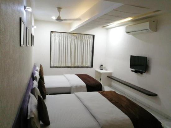 Hotel Best Velly กันตินาการ์ ภายนอก รูปภาพ