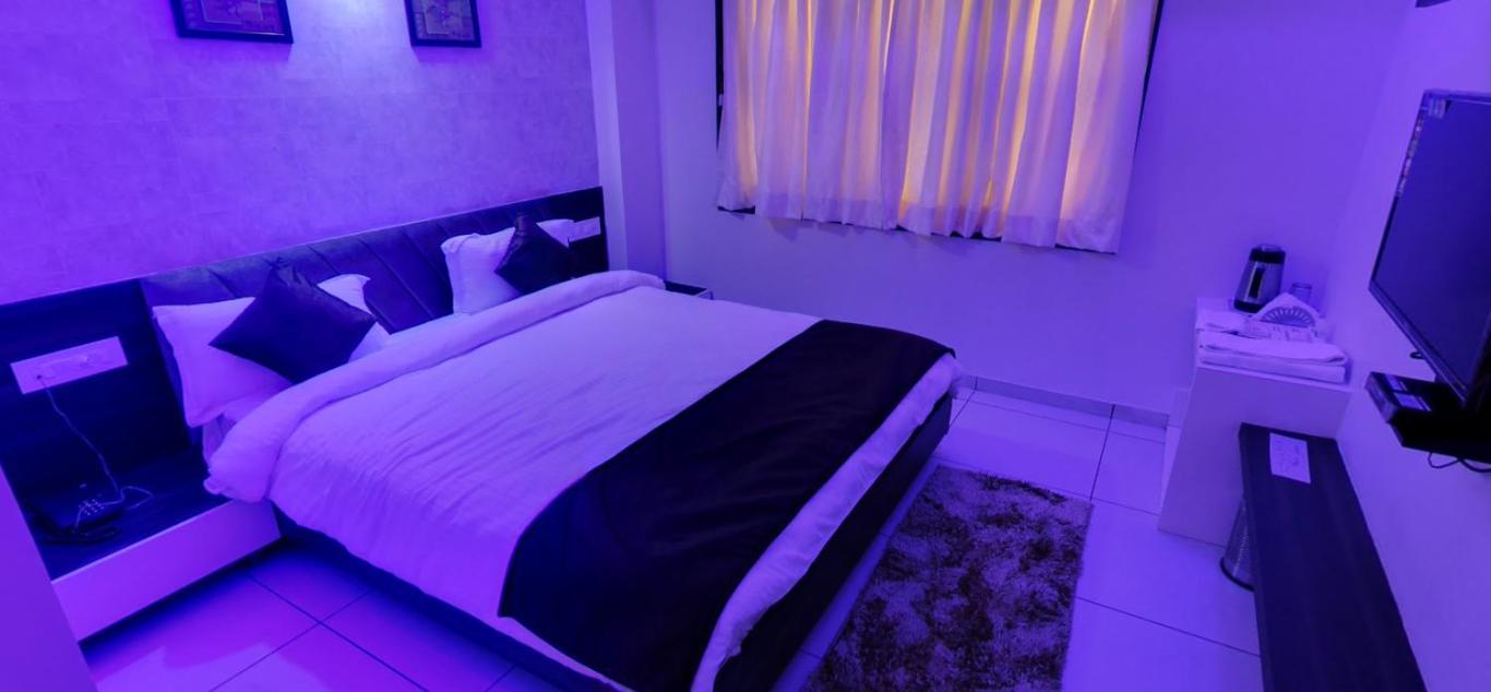 Hotel Best Velly กันตินาการ์ ภายนอก รูปภาพ