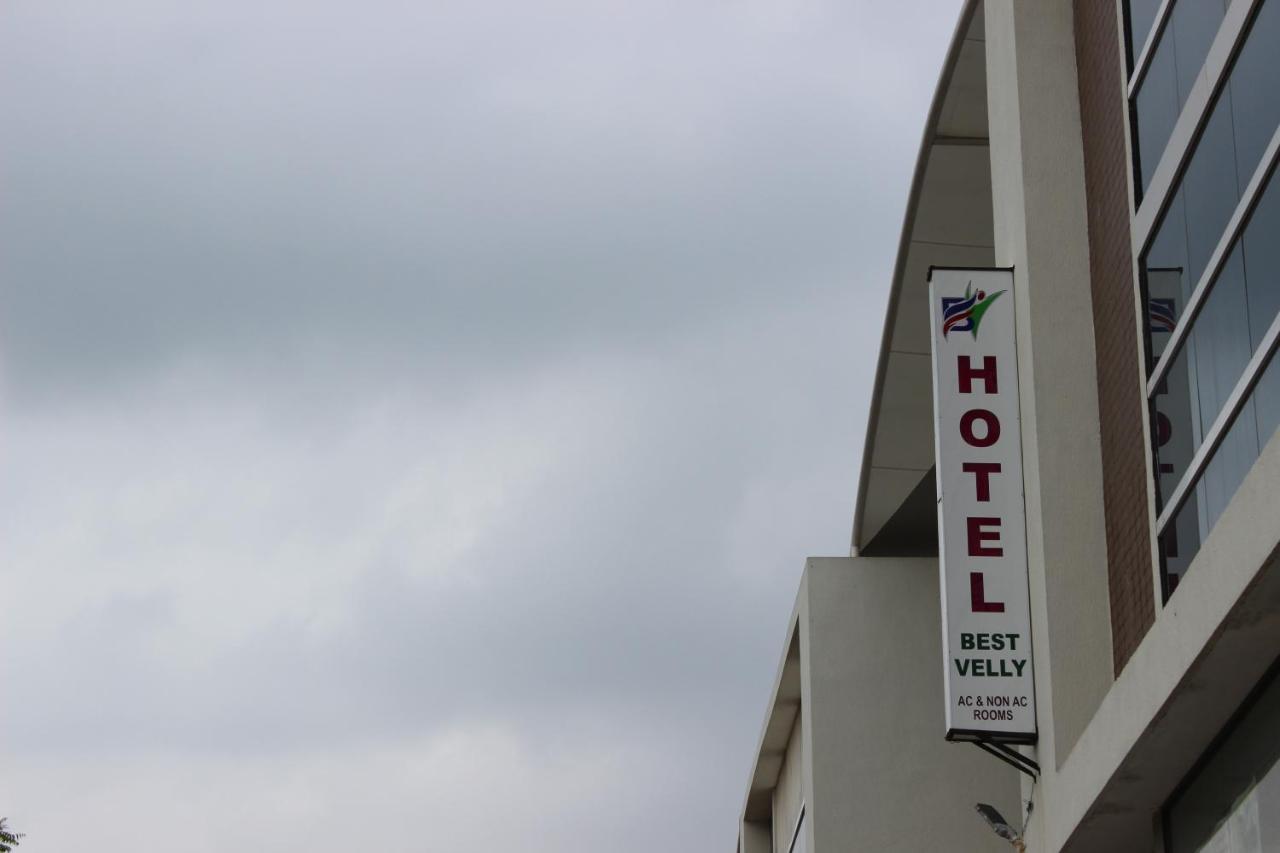 Hotel Best Velly กันตินาการ์ ภายนอก รูปภาพ