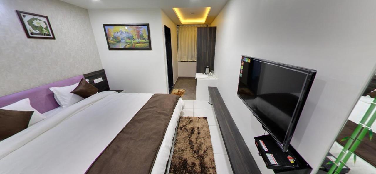 Hotel Best Velly กันตินาการ์ ภายนอก รูปภาพ