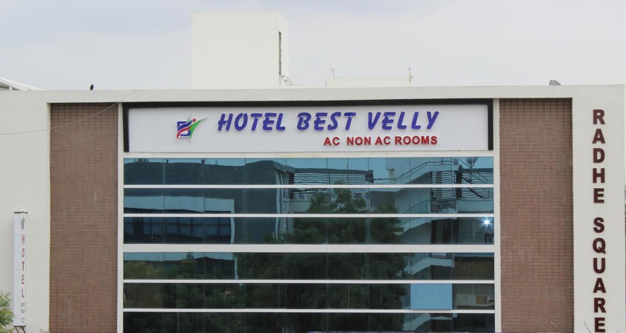 Hotel Best Velly กันตินาการ์ ภายนอก รูปภาพ